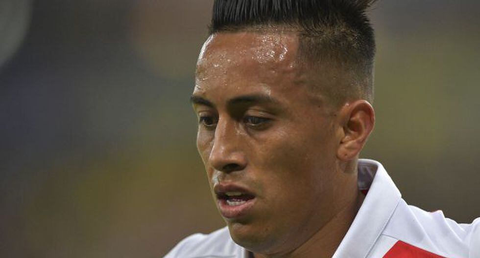 Christian Cueva fue suplente e ingresó a los 58' en lugar de Gabriel Costa. (Foto: AFP)