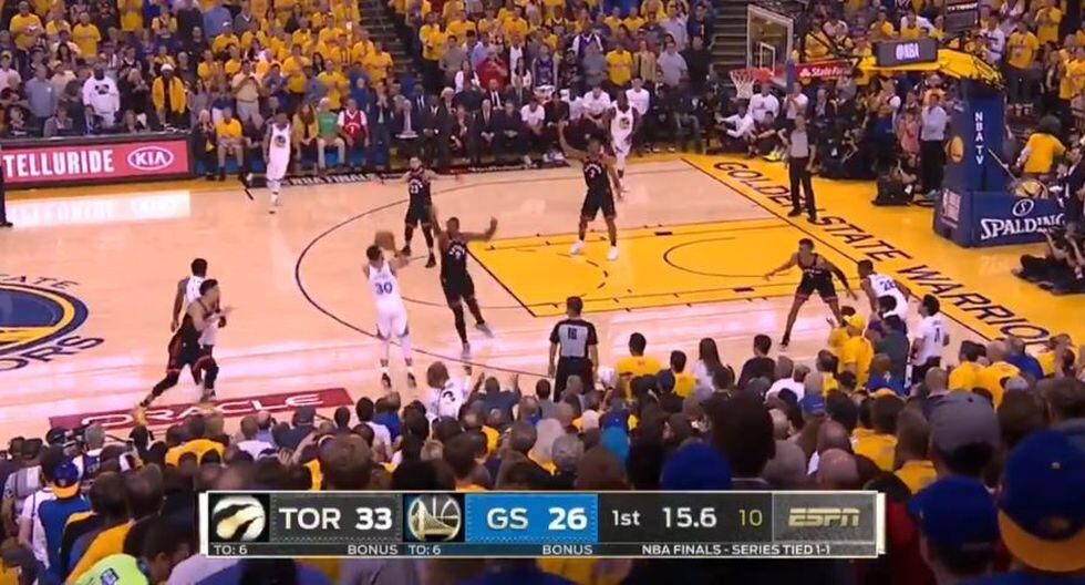 Warriors y Raptors están 1-1 en la serie de las finales de la NBA. (Captura/Twitter)