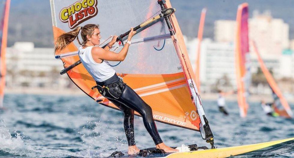 María Belén Bazo compite en la modalidad de Tabla Vela Femenina. (Sailing Energy)