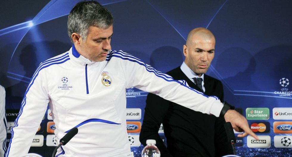 José Mourinho y Zinedine Zidane coincidieron en el Real Madrid cuando el francés entrenaba a la filial. (Foto: AFP)