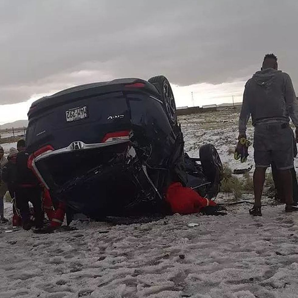 Jugadores de Binacional sufrieron accidente (Twitter)