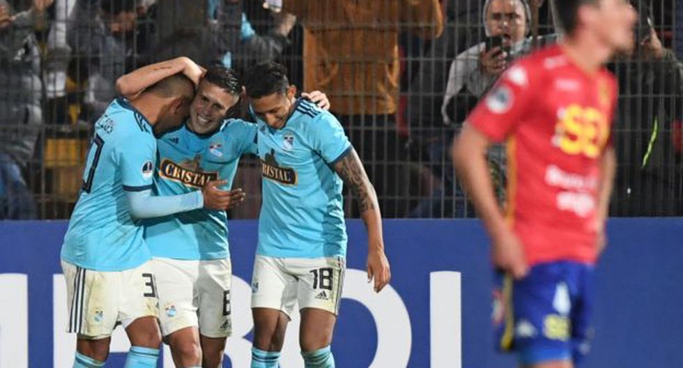Sporting Cristal goleó 3-0 a Unión Española por la segunda fase de la Copa Suamericana. (Foto: AFP)