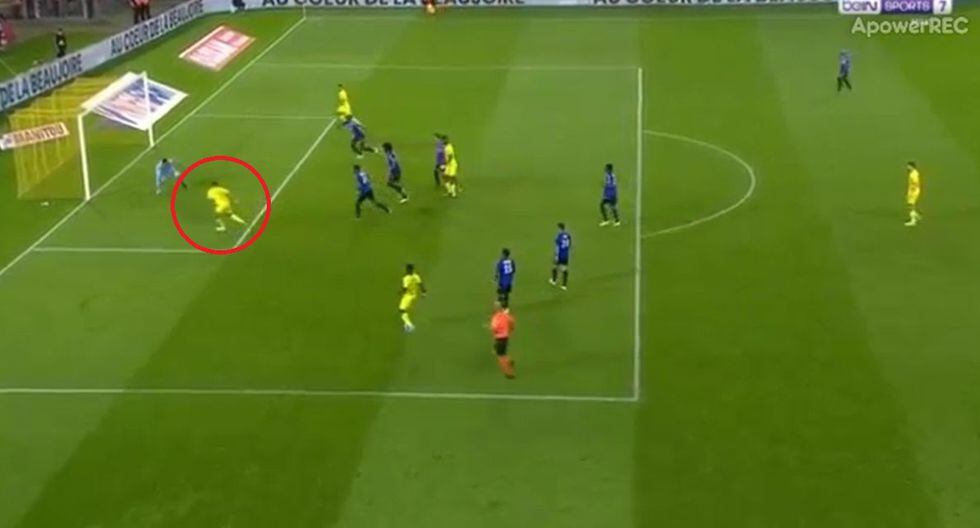 El tremendo gol que falló Cristian Benavente en el Nantes-Niza. (Twitter)