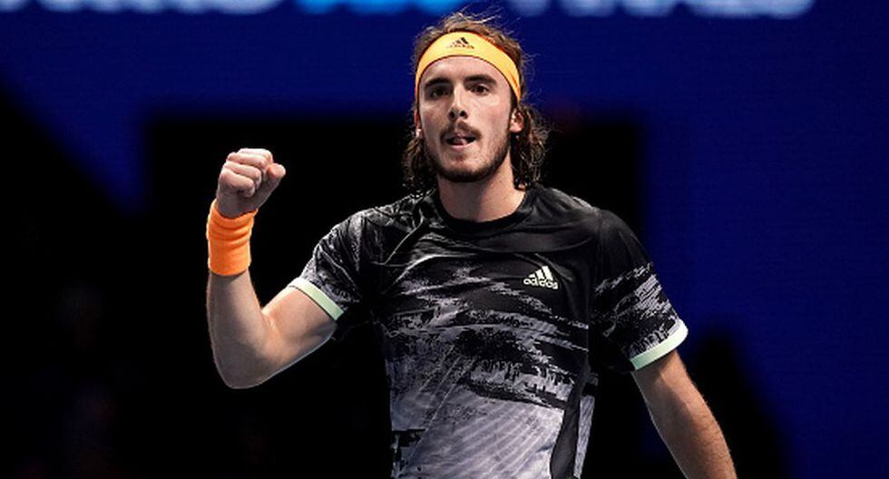 Stefanos Tsitsipas venció por segunda vez a Roger Federer. (Getty Images)
