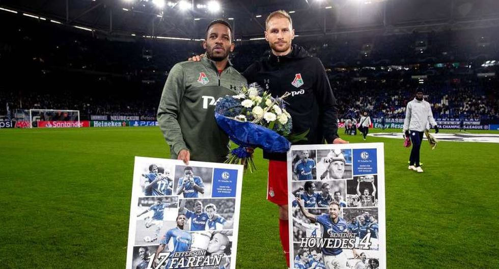 Jefferson Farfán rindió homenaje al delantero peruano (Foto: Schalke 04).