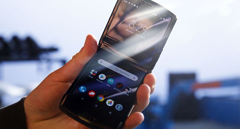 Motorola Rarz: características del nuevo celular plegable. (Foto: BLOOMBERG)