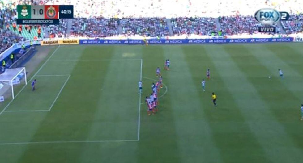 Golazo de Lozano para el 1-0 de Chivas contra Santos por Liga MX