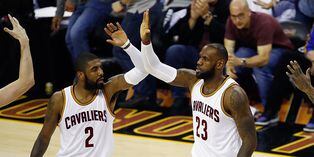 ¿Se acabó la dupla? Kyrie Irving se iría de los Cavaliers para no jugar más con LeBron James