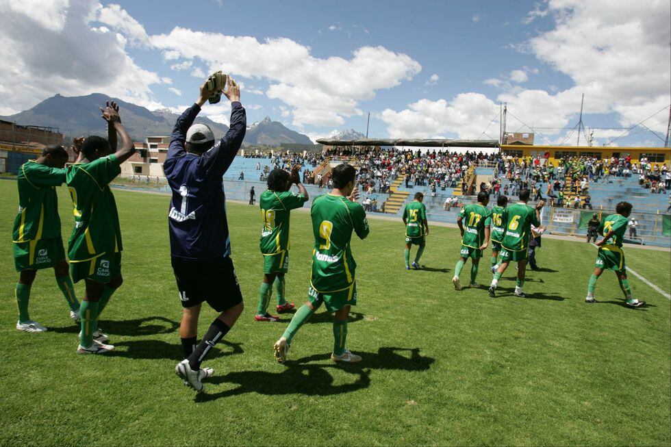 Sport Áncash se presentó en su estadio, saludaron a la gente y esperaron pacientemente que se concrete el triunfo en mesa. (USI)