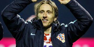 Confirmado, Modric no es de este planeta: la foto viral del croata tras su gol a Grecia