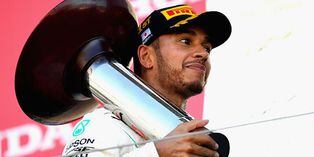 ¡Ya la acaricia! Lewis Hamilton ganó el GP de Japón y está cerca del título en F1