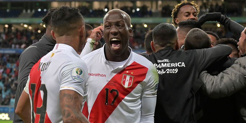 La selección peruana clasificó a la final tras vencer 3-0 a Chile en la semifinal.