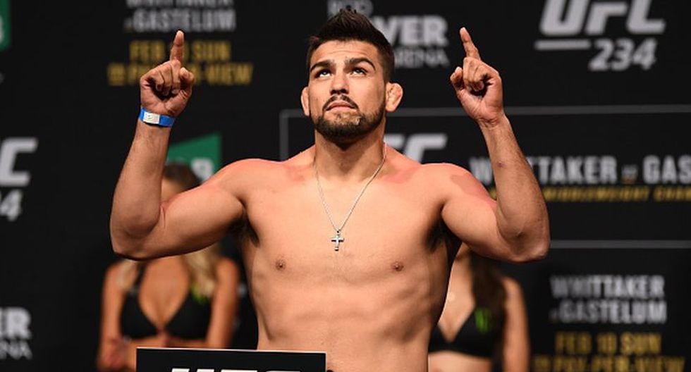 Kelvin Gastelum pelea en el peso mediano. (UFC Español)