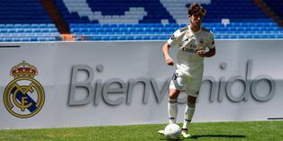 Nueva casa: Álvaro Odriozola fue presentado oficialmente como jugador del Real Madrid