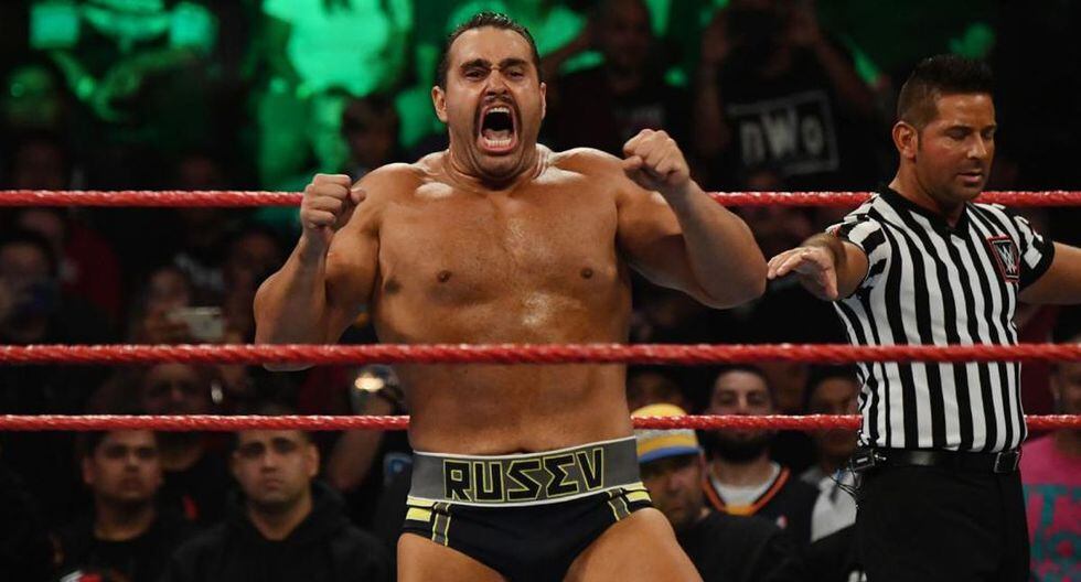 Rusev aún no puede amistarse con su esposa Lana, quien está saliendo con Bobby Lashley. (Foto: WWE)