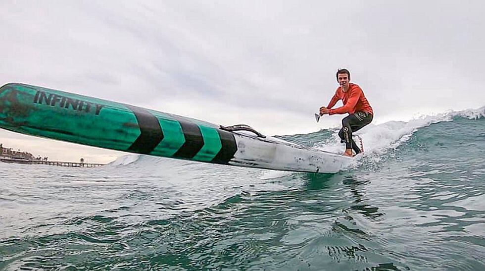 Las tablas de SUP Race pueden medir hasta 14 pulgadas. Es decir, 4.2 metros. A mayor longitud, más difícil es el mantener el equilibrio y sortear las olas. (Foto: Facebook Itzel Delgado)