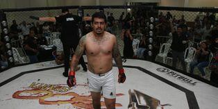 Pura 'Dinamita': peruano Daniel Vásquez noqueó al venezolano Dennis Hernández en el 300 Sparta 28 Pura 'Dinamita': peruano Daniel Vásquez noqueó al venezolano Dennis Hernández en el 300 Sparta 28