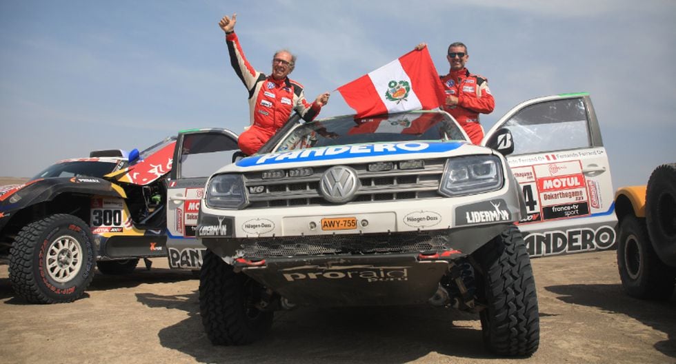 Los Ferrand corren a bordo de la Amarok V6. (Molina y Vivanco Comunicaciones)