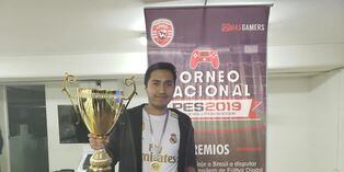 PES 2019: Fabricio Cuéllar es el nuevo campeón nacional y nos representará en Brasil