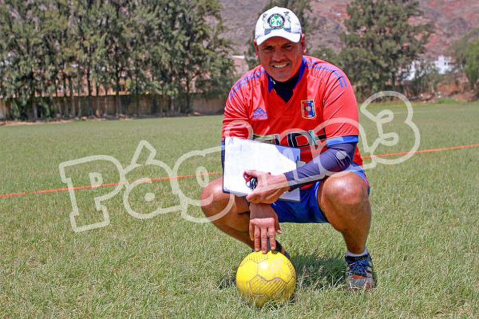 Ronny Revollar seguirá siendo el DT (Página 3)
