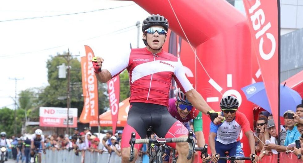 Alonso Gamero cruzando la meta de la quinta etapa. (Foto: pandeportes)