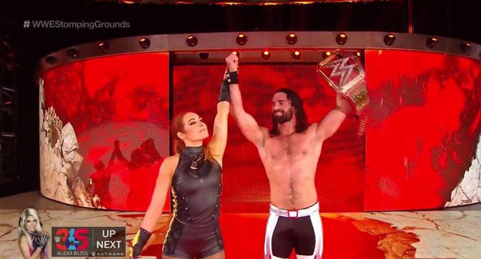 Seth Rollins celebró con Becky Lynch en Stomping Grounds. (WWE)