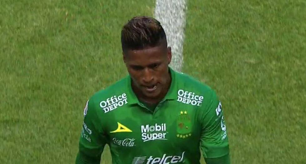 León vs. Monterrey: Pedro Aquino fue expulsado a los 20 minutos. (Captura: Fox Sports)