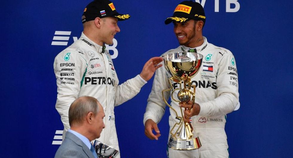 Hamilton conquistó la décima sexta carrera del circuito. (AFP)