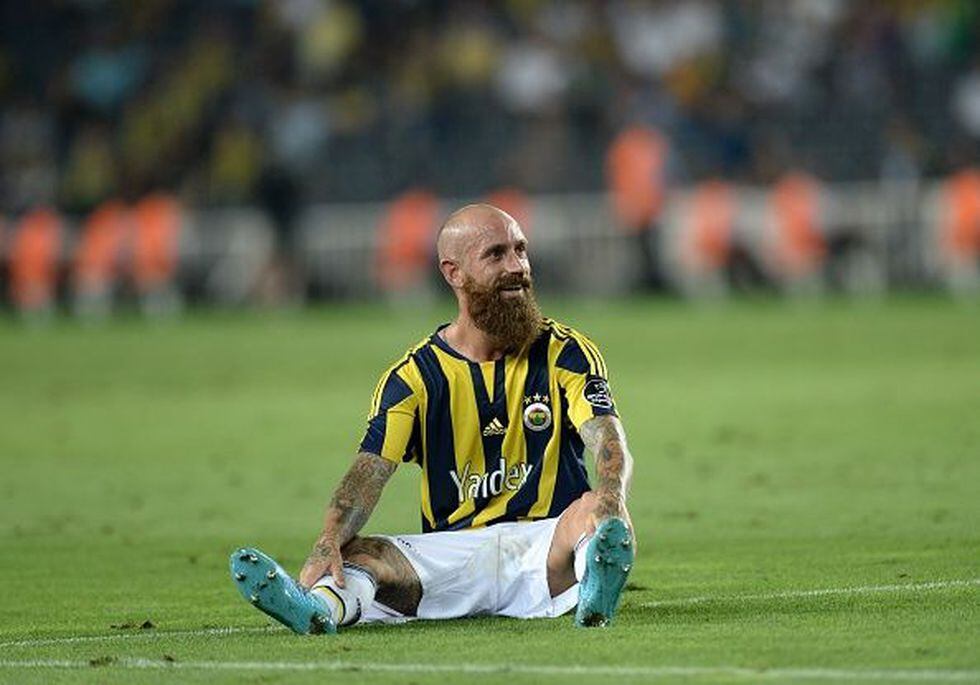 Raul Meireles terminó su carrera en el Fenerbahçe de Turquía. (Getty Images)
