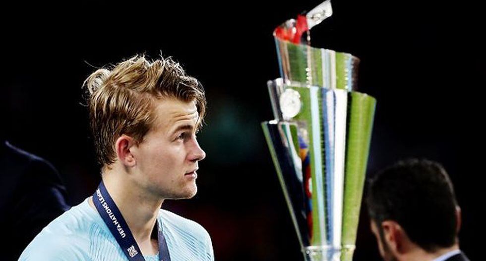 De Ligt tiene ofertas del PSG, Barcelona y Juventus. (Foto: Getty Images)