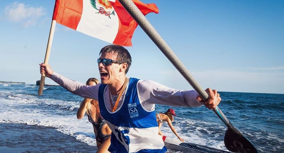 Itzel Delgado -medalla de bronce en Lima 2019- llegando a la meta del Mundial ISA. (Foto: IPD)