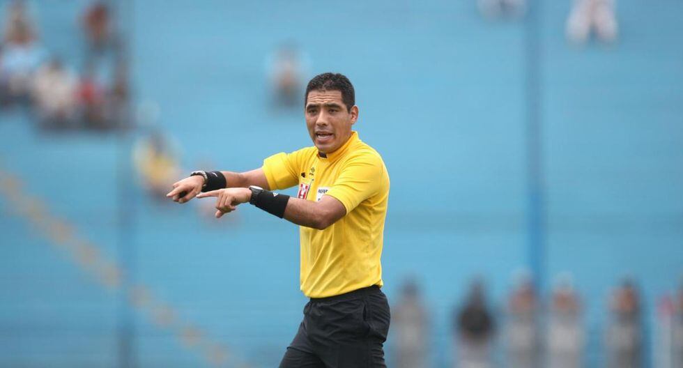 Diego Haro fue retirado de la final de la Copa Libertadores. (GEC)