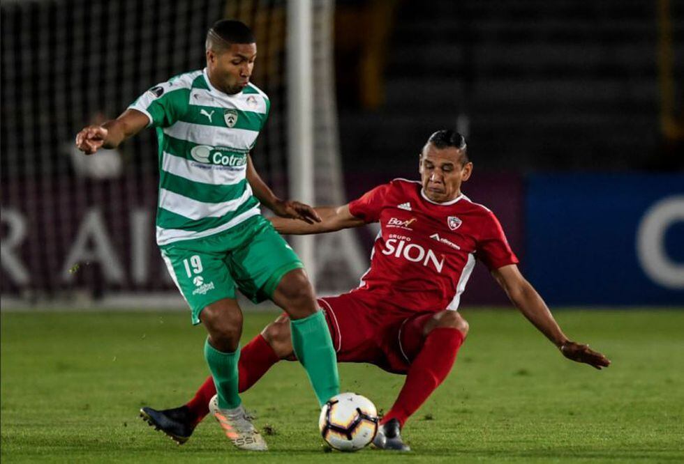 Como en el partido de ida: La Equidad venció 2-1 a Royal Pari y avanzó a cuartos de la Copa Sudamericana.