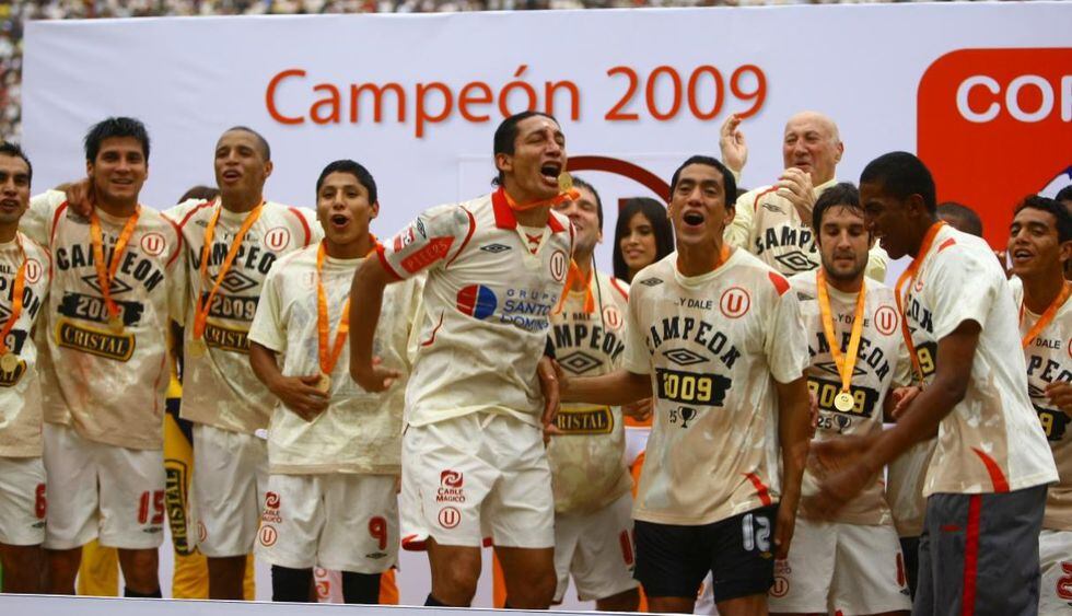Galván campeonó con los cremas tras ganar la definición entre Universitario y Alianza Lima, en 2009. (Foto: GEC)