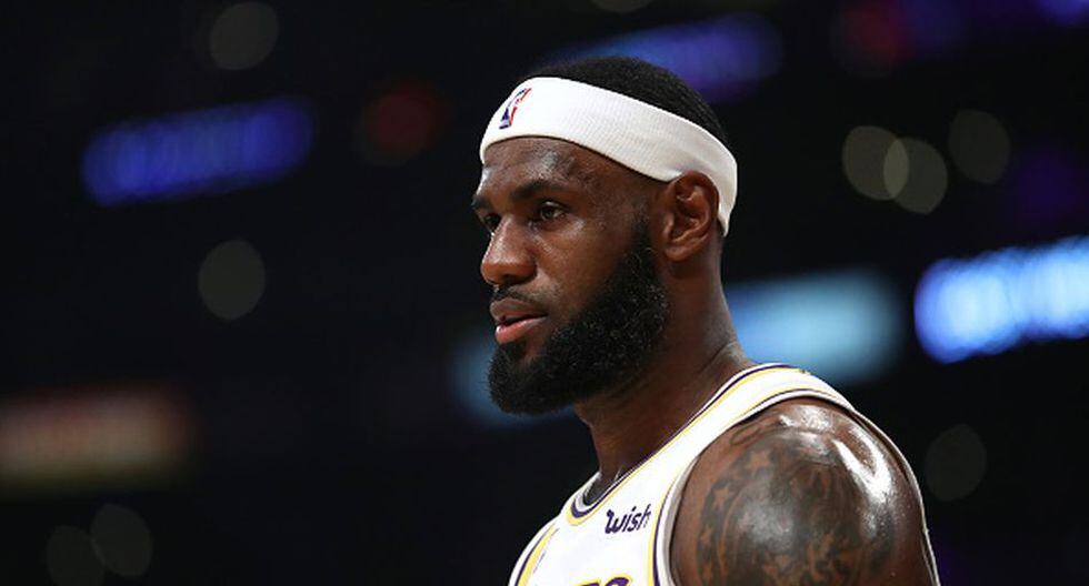 James informó en su cuenta de Twitter de que tuvo que "evacuar de emergencia" su casa y que los incendios de Los Ángeles "no son ninguna broma". (Foto: AFP)