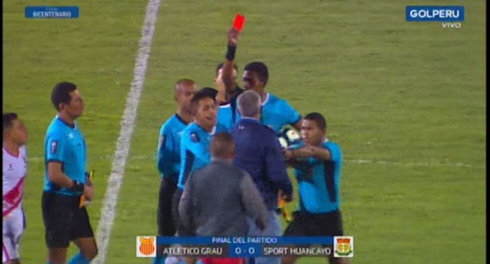 Wilmar Valencia vio la tarjeta roja al final del tiempo extra en el Estadio Miguel Grau. (Captura: Gol Perú)