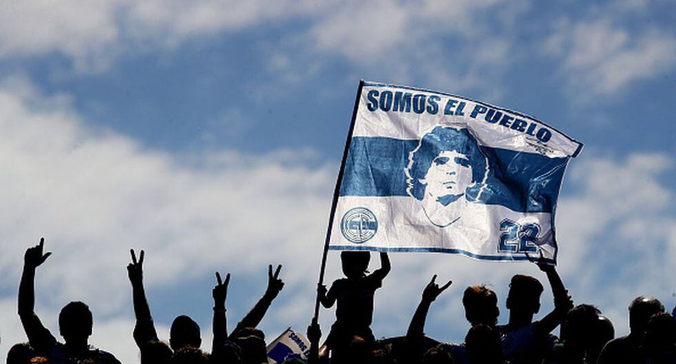 Maradona fue presentado como técnico el 8 de septiembre de 2019 en un entrenamiento abierto que se realizó en el estadio de Gimnasi